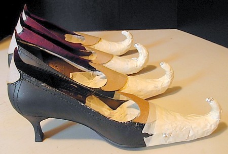 https://www.stepbystep.com/wp-content/uploads/2013/04/How-to-Make-Witch-Shoes-for-Halloween.jpg